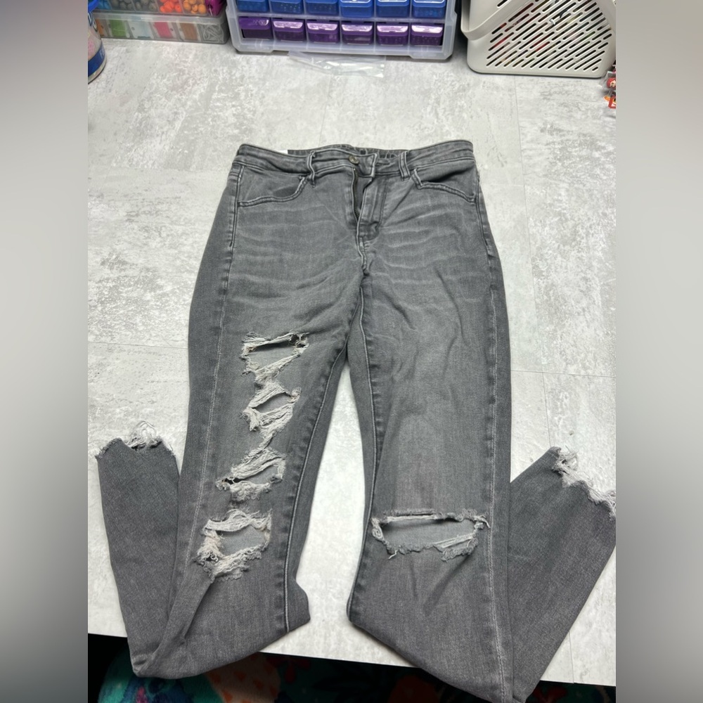 Women’s American eagle gray jeans